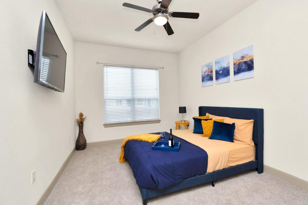 Welcome To The Suite Spot Luxury 1Bedroom Mid-Rise In Suger Land Houston Eksteriør billede